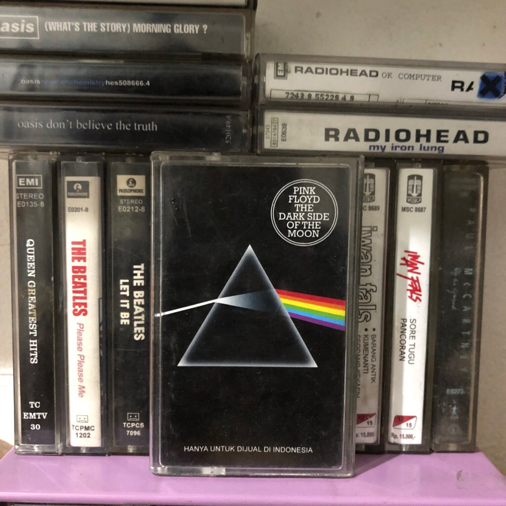 Kaset pita PINK FLOYD Album “THE DARK SIDE OF THE MOON”