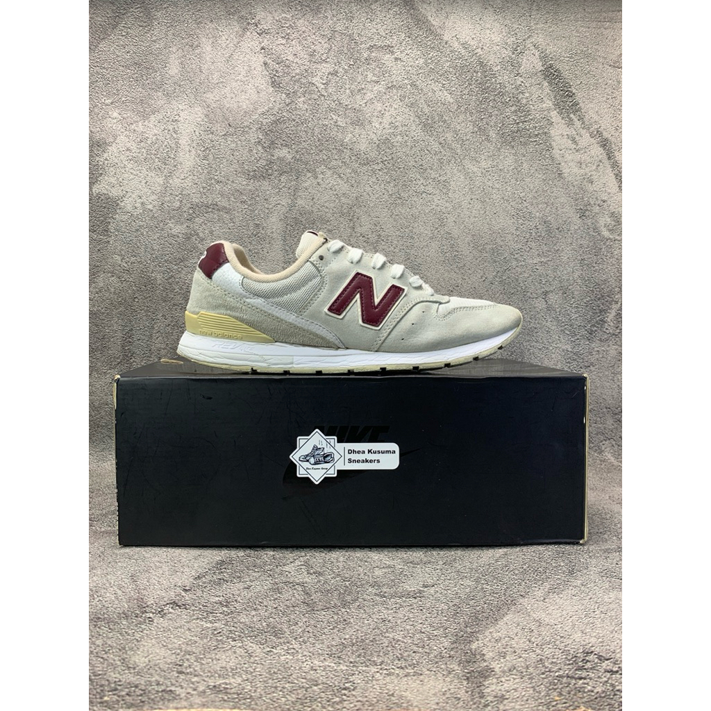 Sepatu Second  New Balance 996 Series Beige 'Grey Red'  Size 41,5 insole 26 cm  Original Guarantee 1