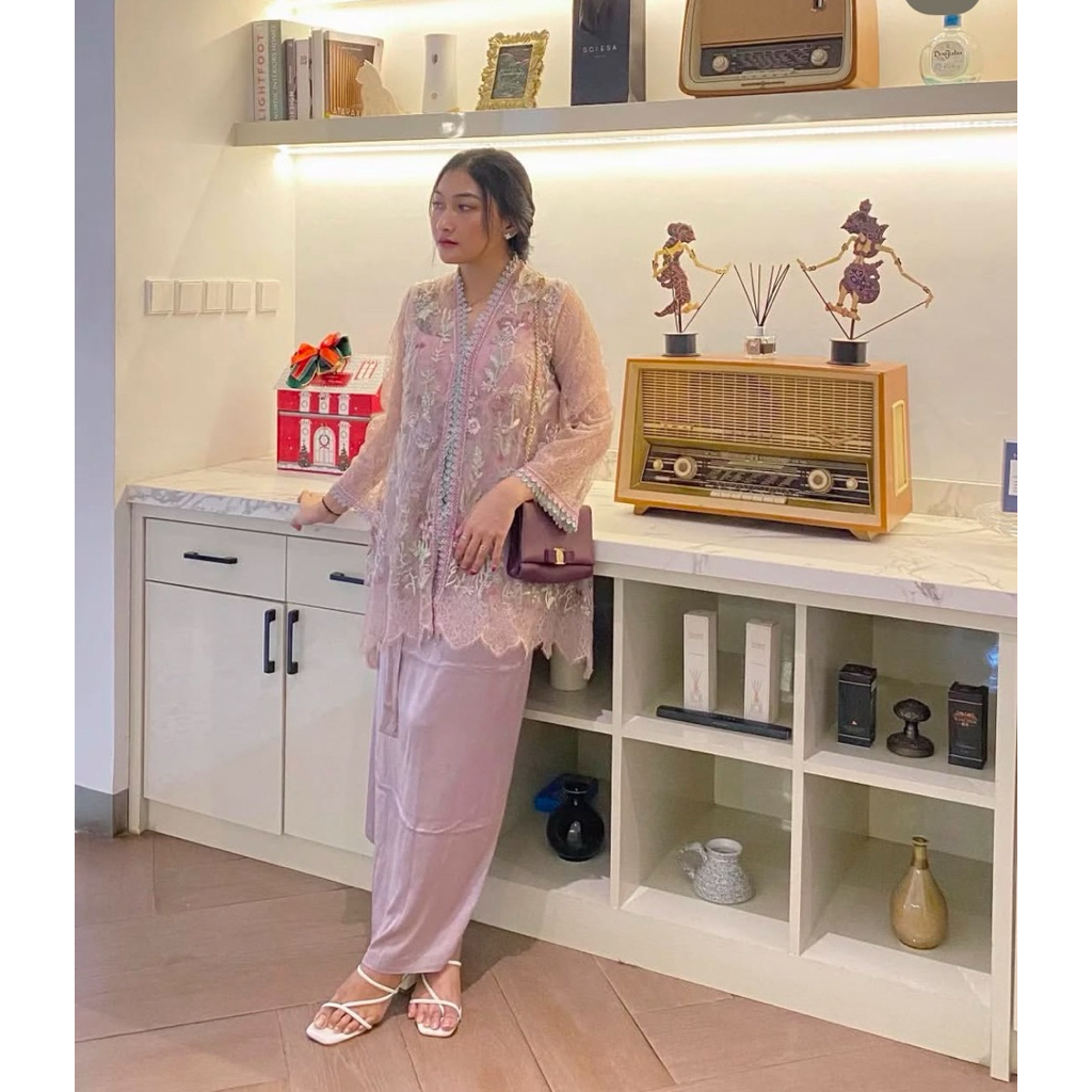 Sewa Kebaya Ameena | Sewa Kebaya Modern | rental kebaya kondangan