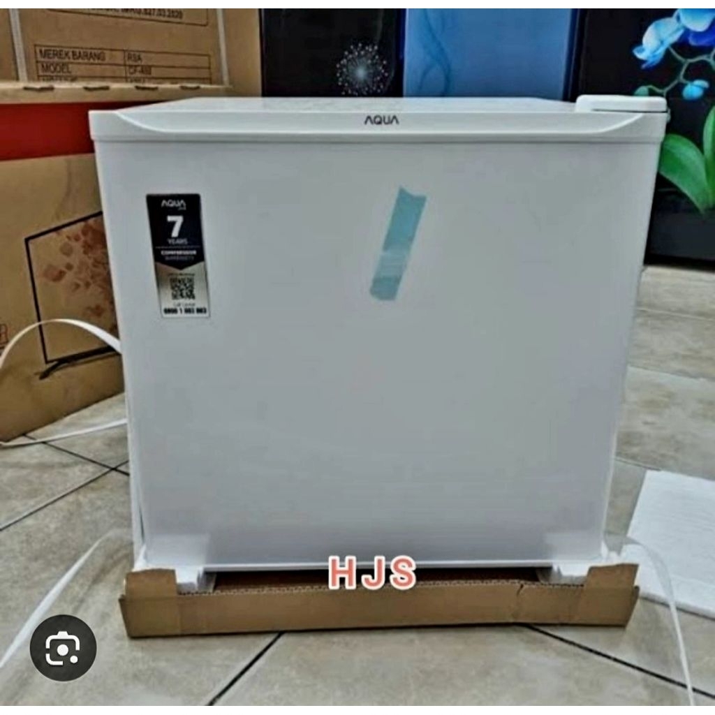 KULKAS MINI BAR AQUA AQR D50F BS