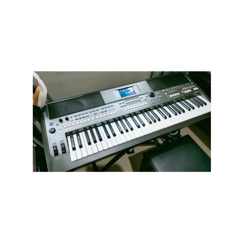 Yamaha PSR s670