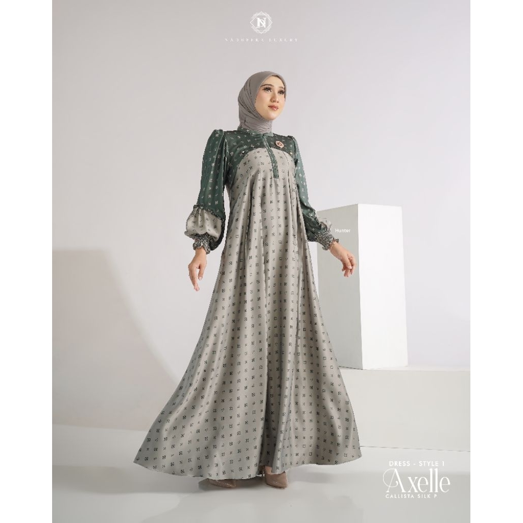 Axelle dress style 1 by Nadheera luxury Hunter XXL