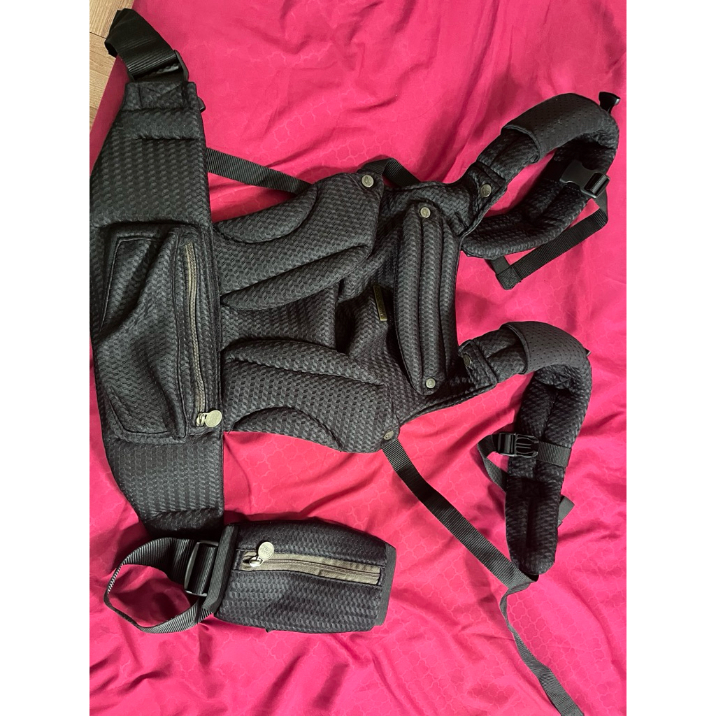 Preloved gendongan cuddle me wingme