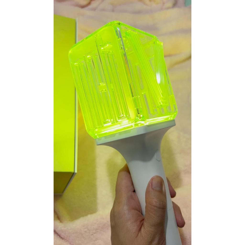 [SEALED - NEW] OFFICIAL LIGHTSTICK WAYV V2