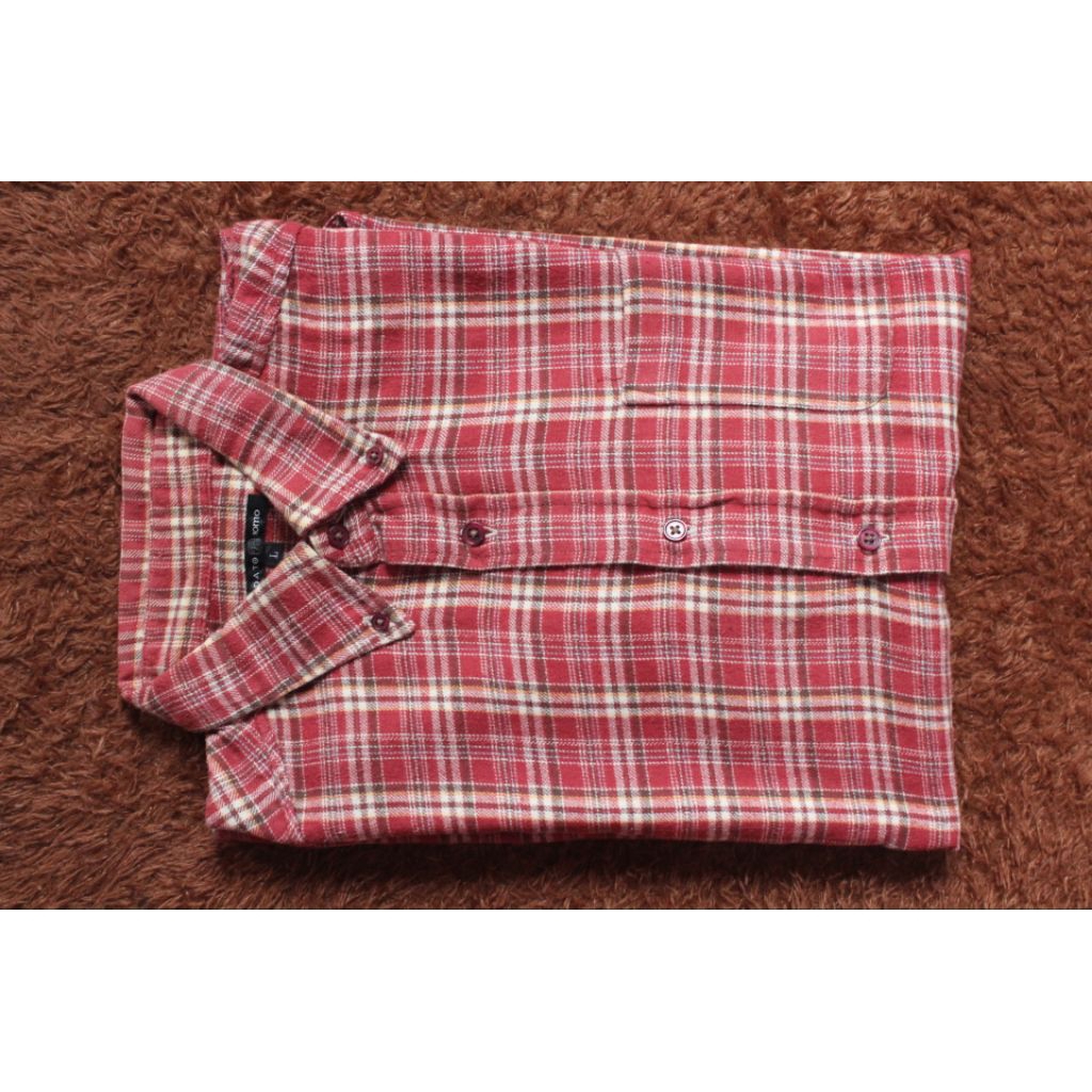 Baju lengan panjang Flannel   keren   gagah"Fidato Uomo"  size L lebar dada 55 cm panjang 75 cm. ker