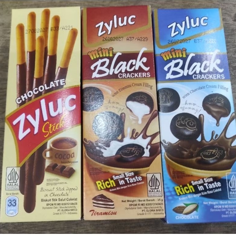 zyluc stick / Zyluc mini black crackers with chocolate / tiramisu cream filling 45gr