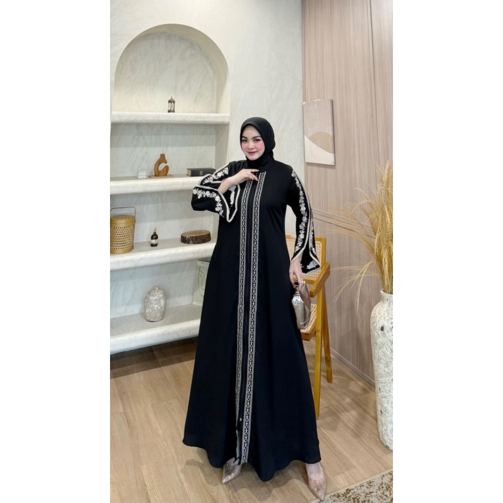 Abaya Mahira