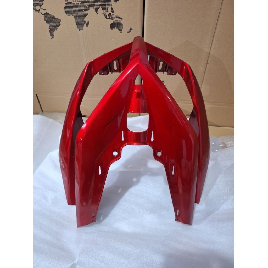 Cover tameng panel dada depan honda vario 110 techno karbu merah original ahm honda 64301-KVB-N50csr