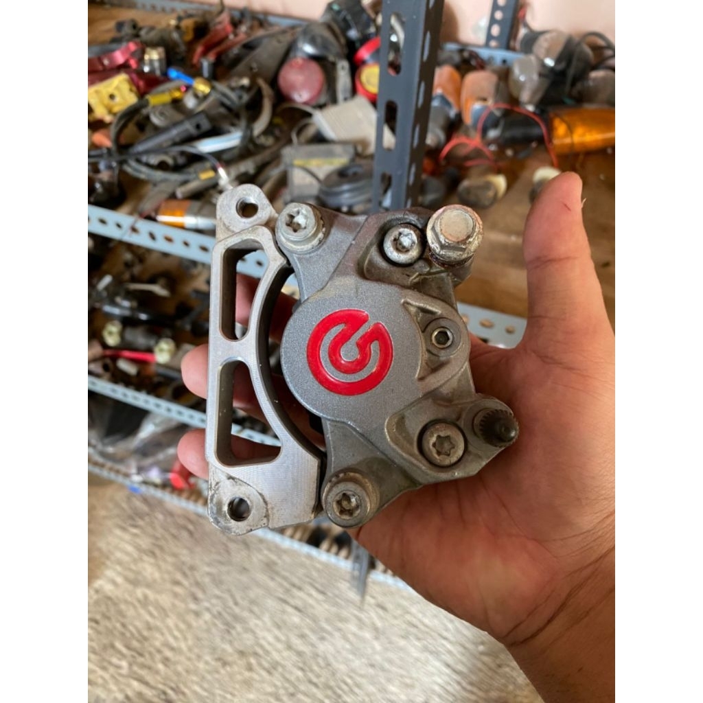 kaliper brembo set breket pnp motor beat