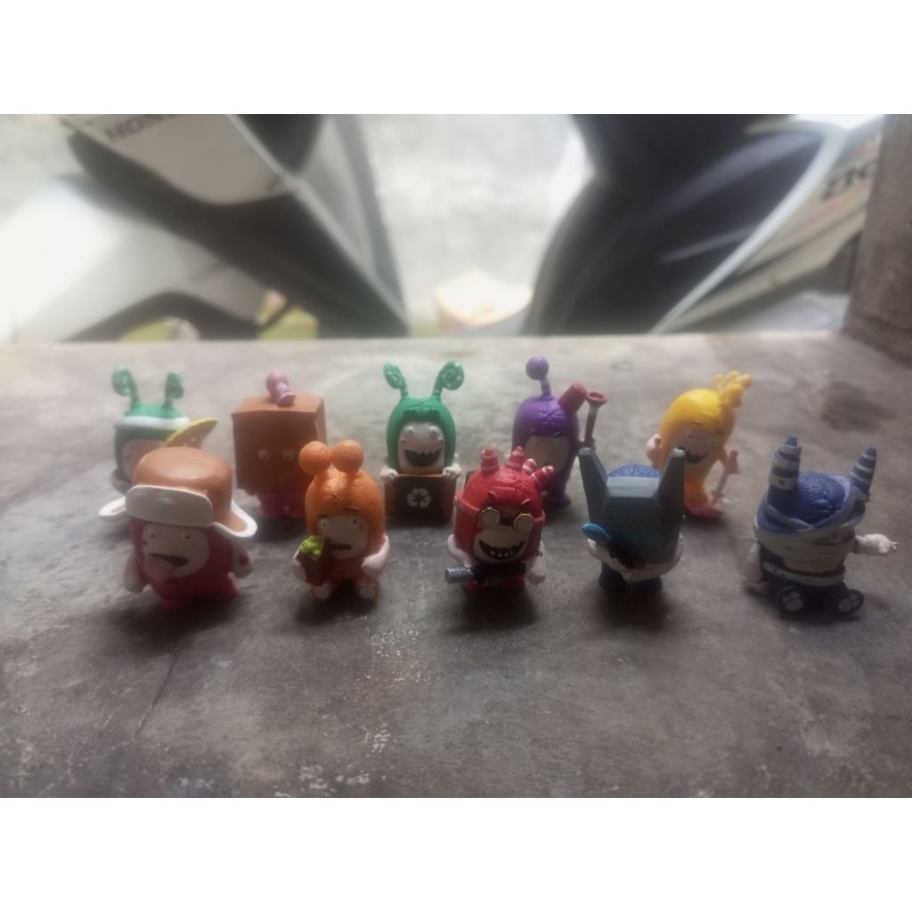mini figure oddbods original