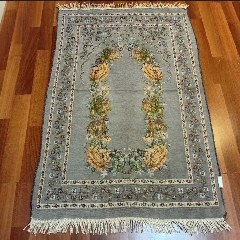 Sajadah Turki Shabby Preloved