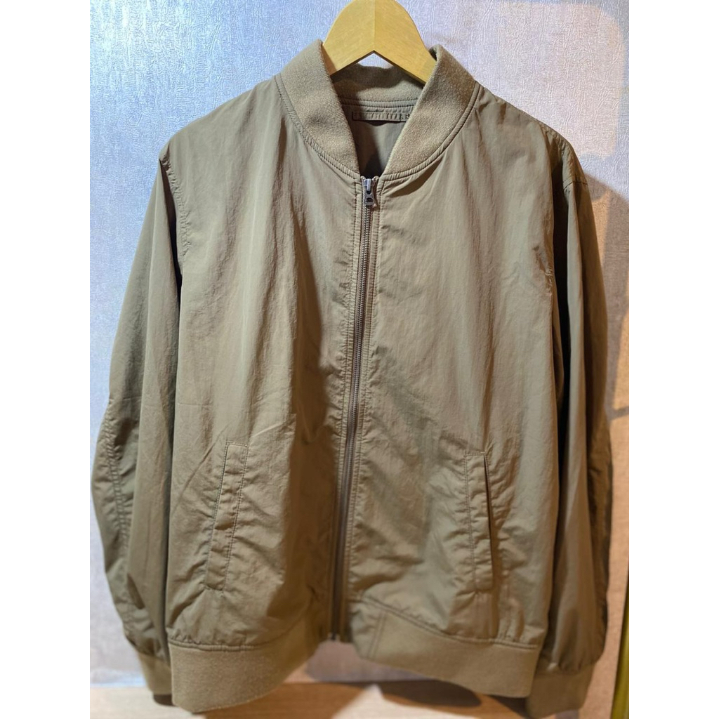 Jaket Pria Uniqlo Cokelat Brown Men’s Jacket Bagus Murah