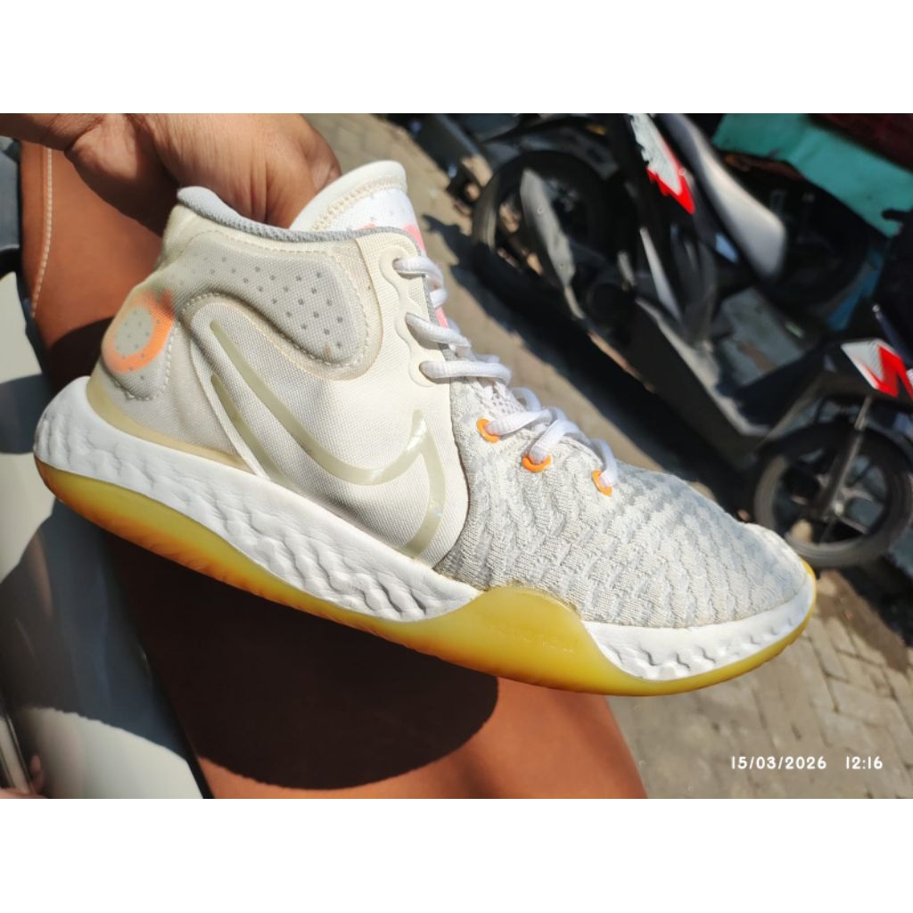 nike KD trey 5 VIII size 43