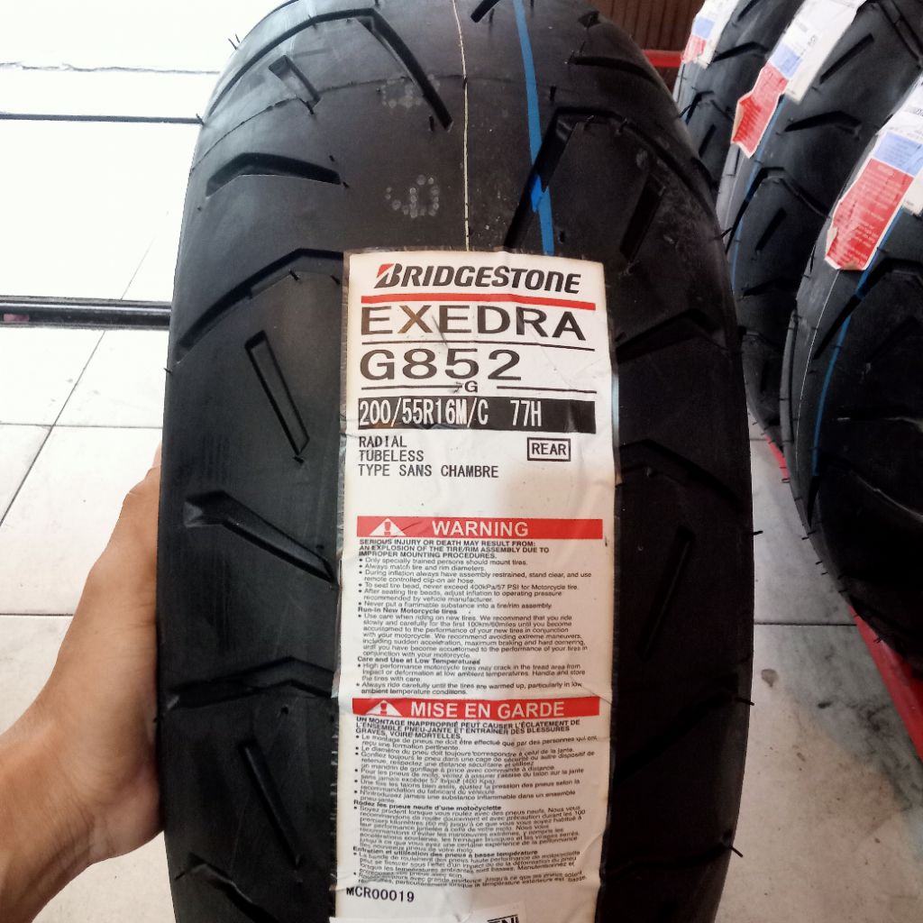 BAN LUAR BRIDGESTONE BATTLAX EXEDRA G853 UKURAN 200/55-16 TUBELESS