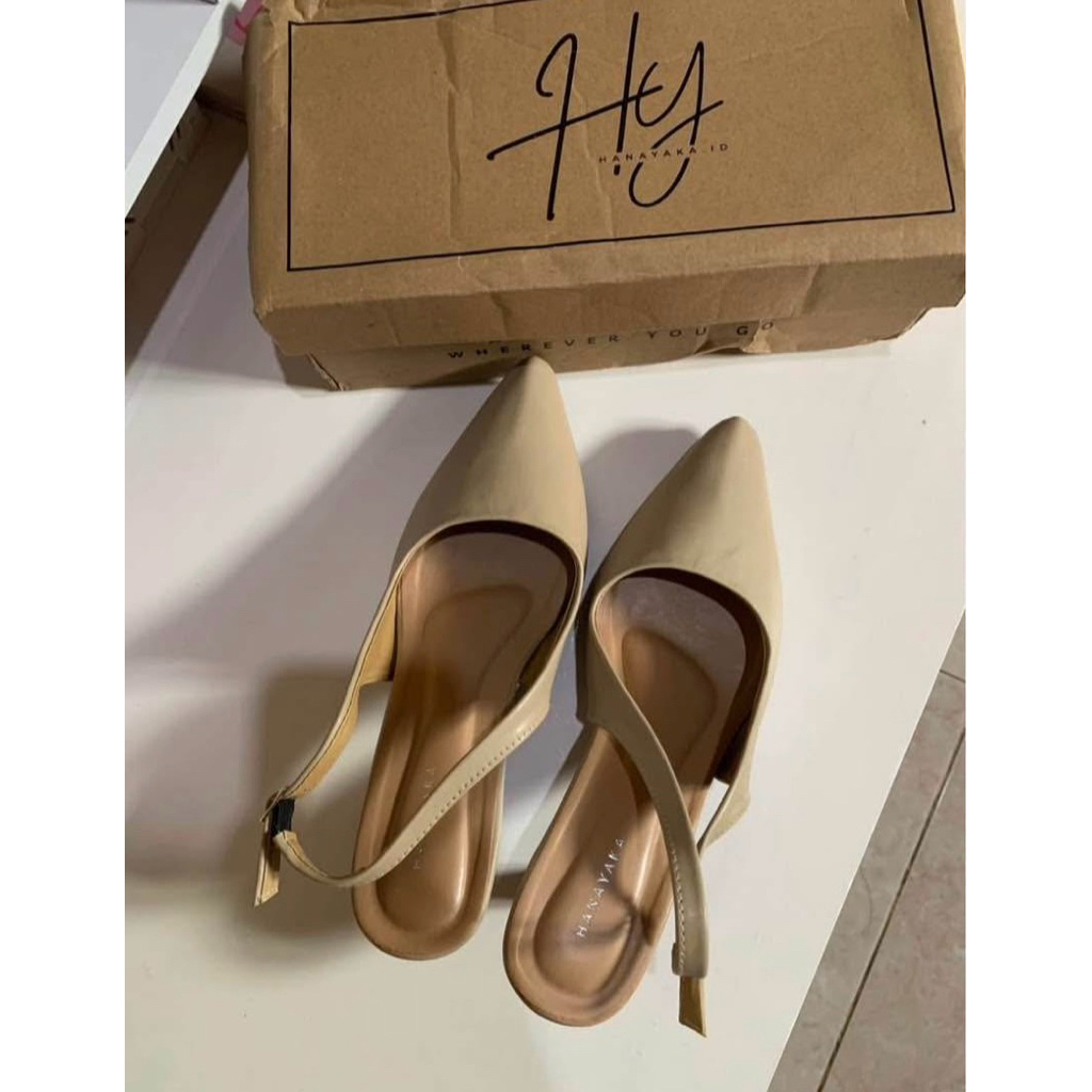 Heels Hanayaka Size 41 NEW