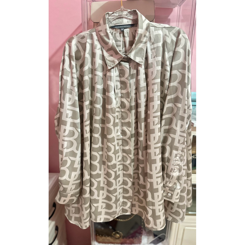 Benang Jarum - Monogram Pleated Shirt