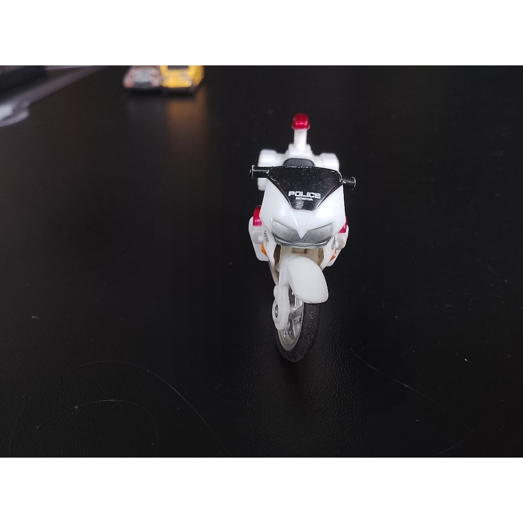 diecast tomica Honda police