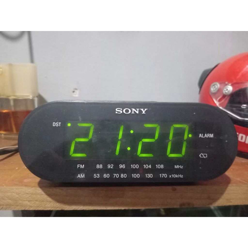 vintage radio jam alarm sony