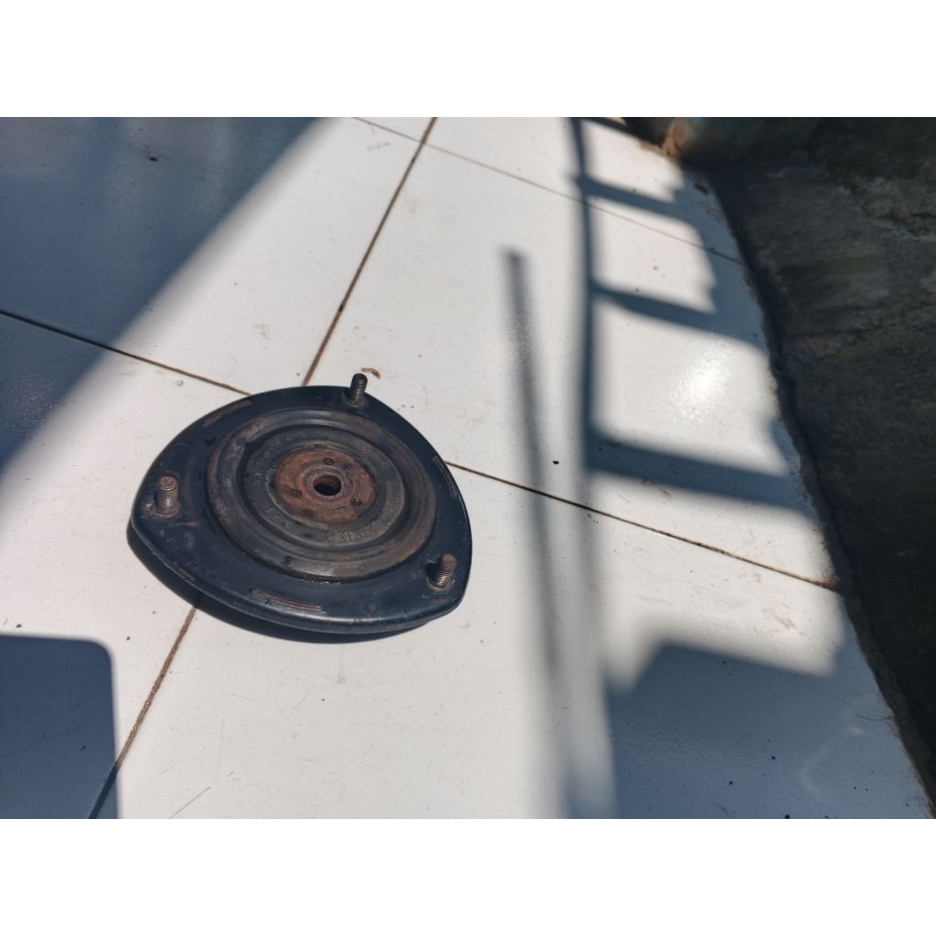 karet support shock Suzuki Aerio