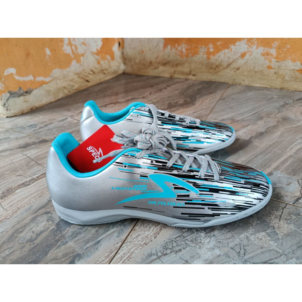 Sepatu Futsal Lightspeed reborn silver black aqua in