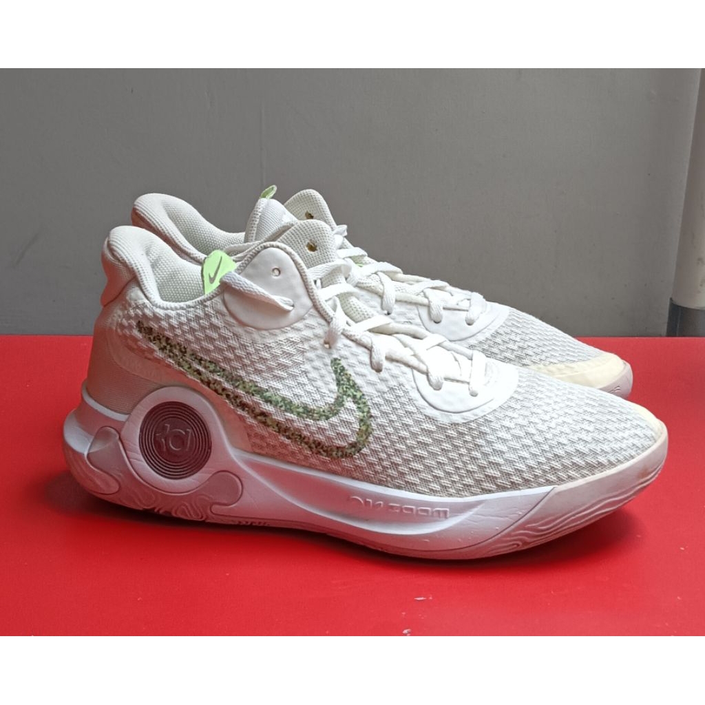 nike KD trey size 42