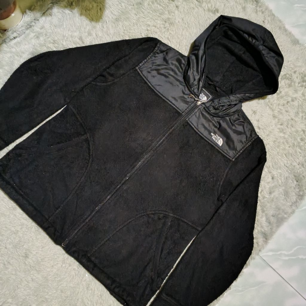 jaket second ORI TNF size M LD 104 P 60 limited inner outdoor