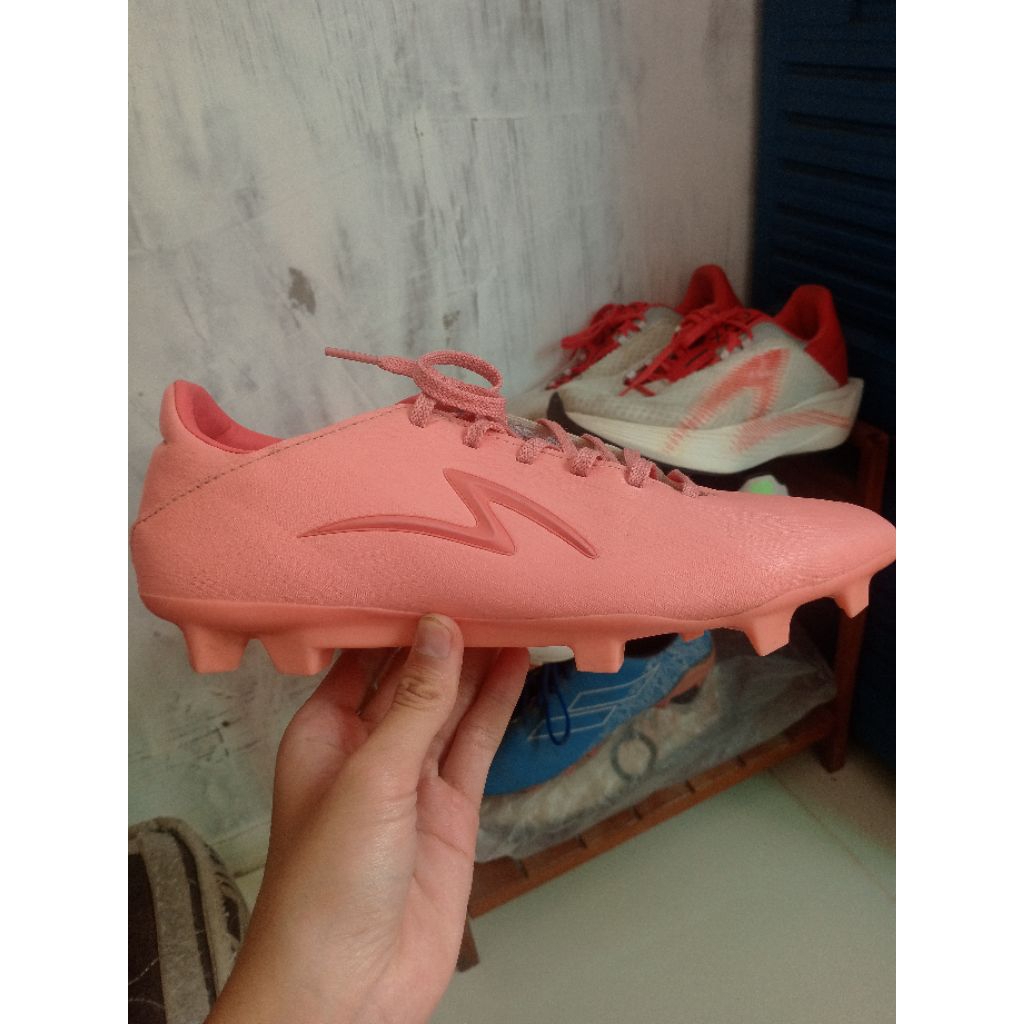 SEPATU BOLA SPECS Essorer FG (second)