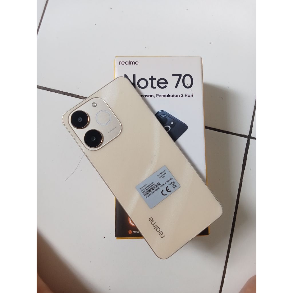 Vivo y18 dan realme not 70