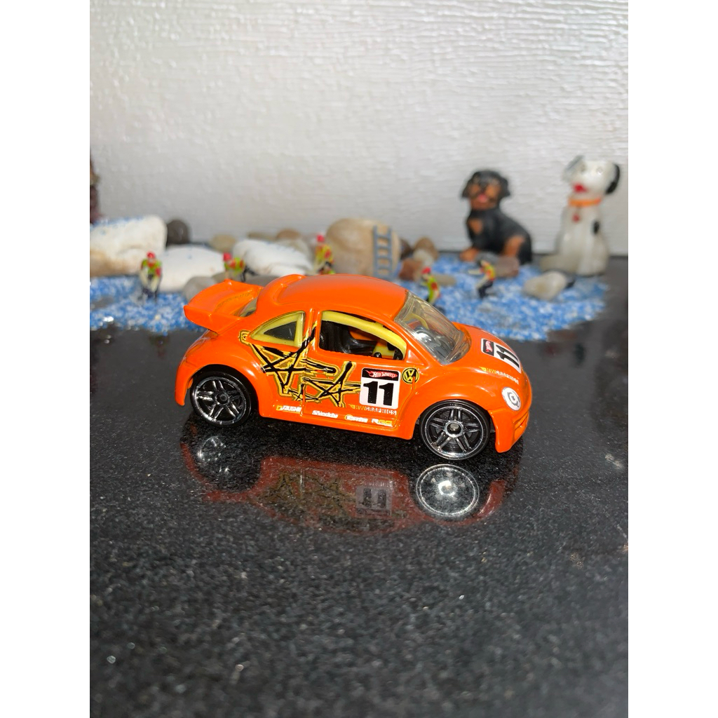 HOTWHEELS VOLKWAGEN NEW BEETLE