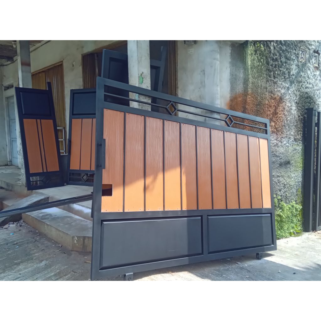 pintu dorong besi/pintu garasi