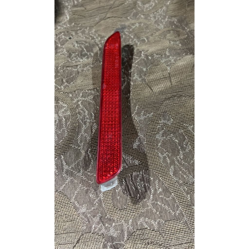 Lampu bumper belakang innova 2005-2010 fortuner 2004-2005-2010 original