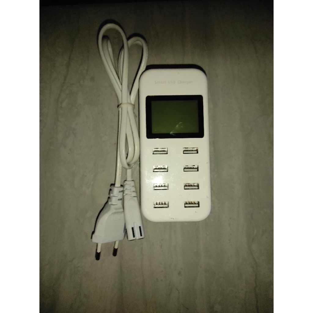 AVPRO i8Q 40w 8-port Smart USB Charger LCD Display with Quick Charge