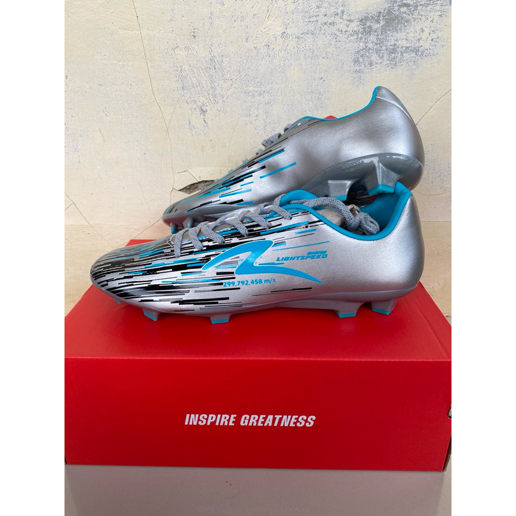 sepatu bola specs accelerator lightspeed reborn silver aqua fg original 2026