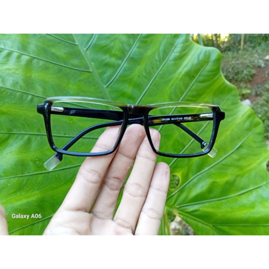 kacamata LEVIS original kondisi bekas seperti baru