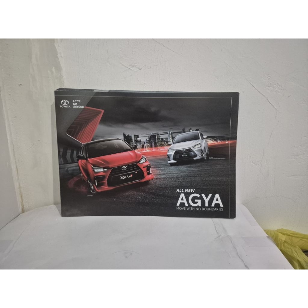 brosur katalog mobil toyota agya 2023 leaflet