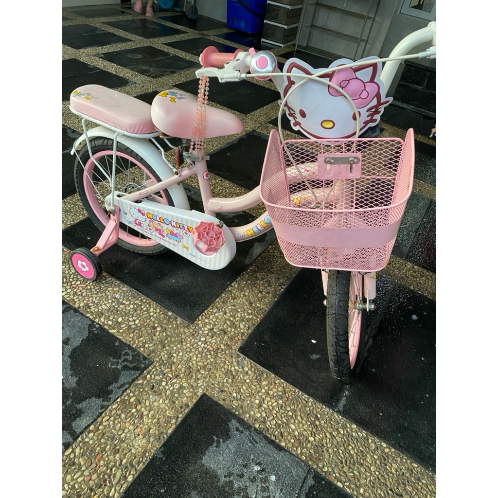SEPEDA ANAK PEREMPUAN HELLO KITTY PRELOVED
