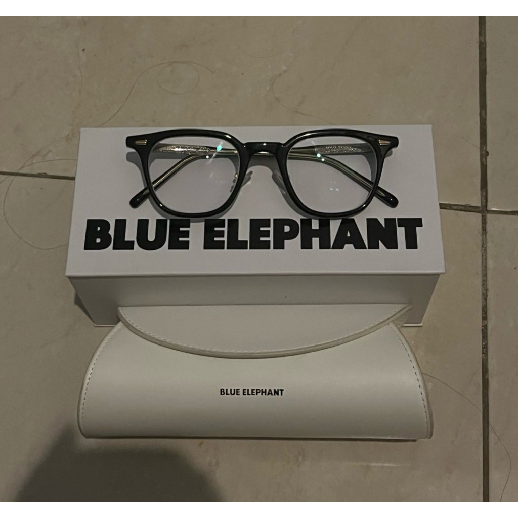 (read desc first) wts blue elephant LATW black kacamata glasses