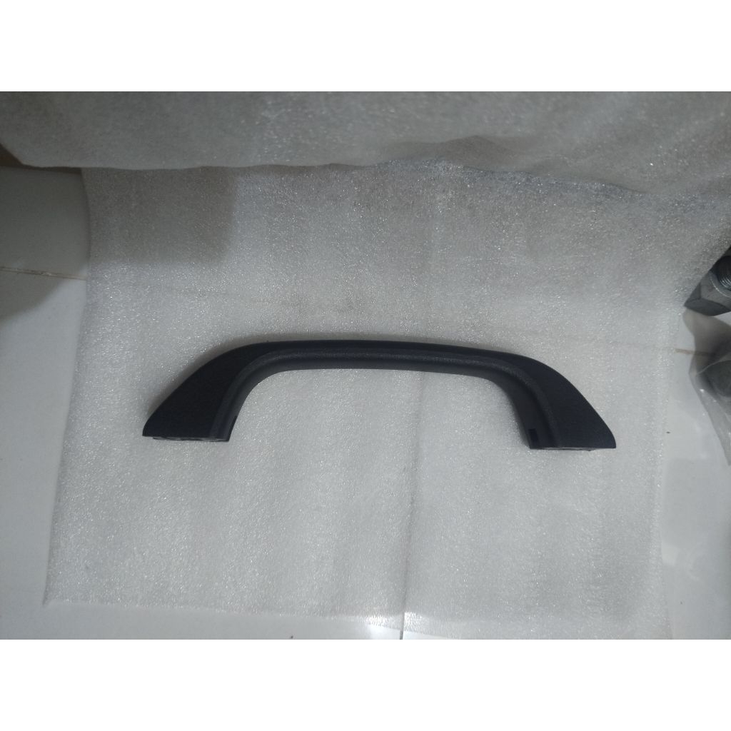 Handel Pegangan Tangan Isuzu Panther Abu-abu original