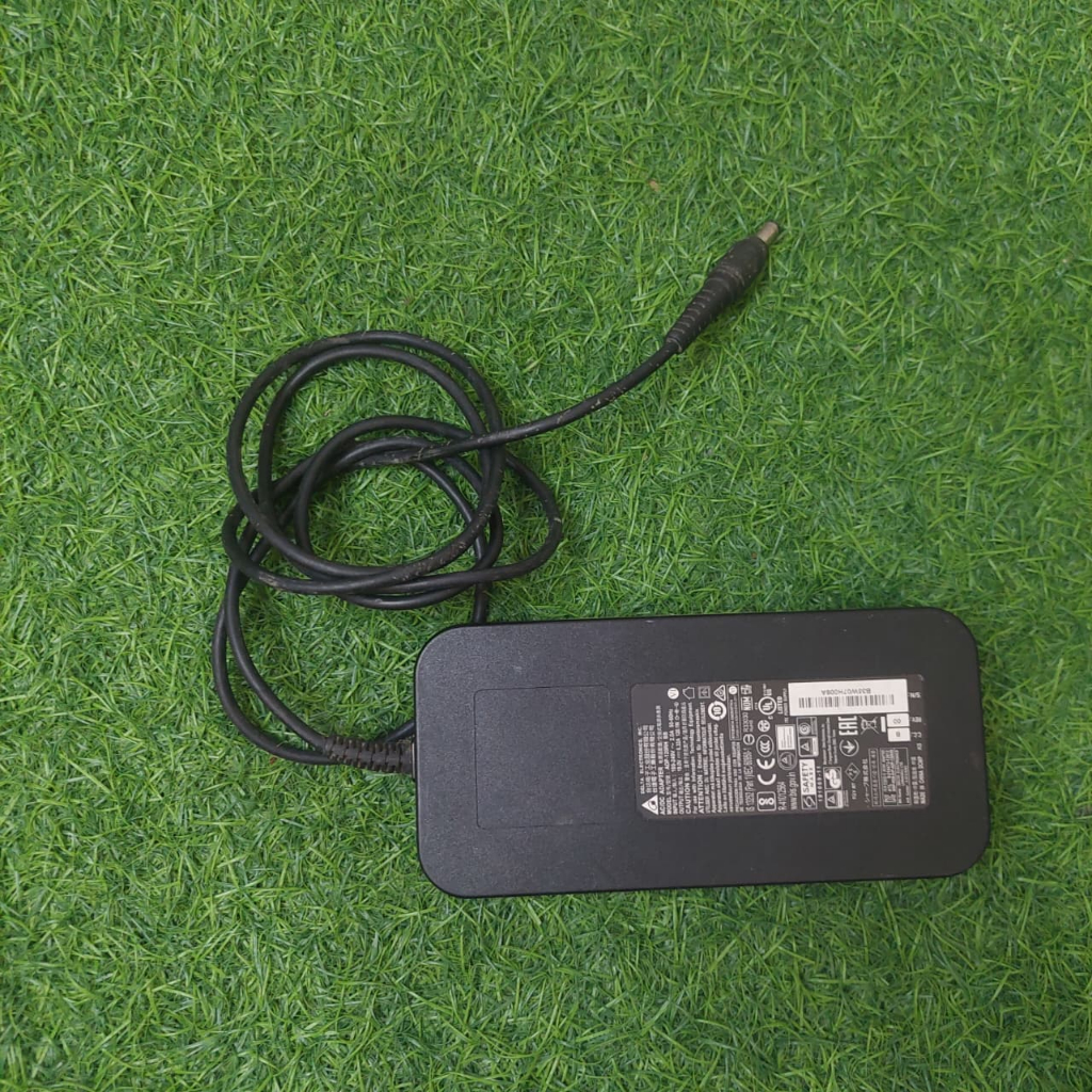 ADAPTOR CHARGER LAPTOP BEKAS MSI 19V 6.32A 120W