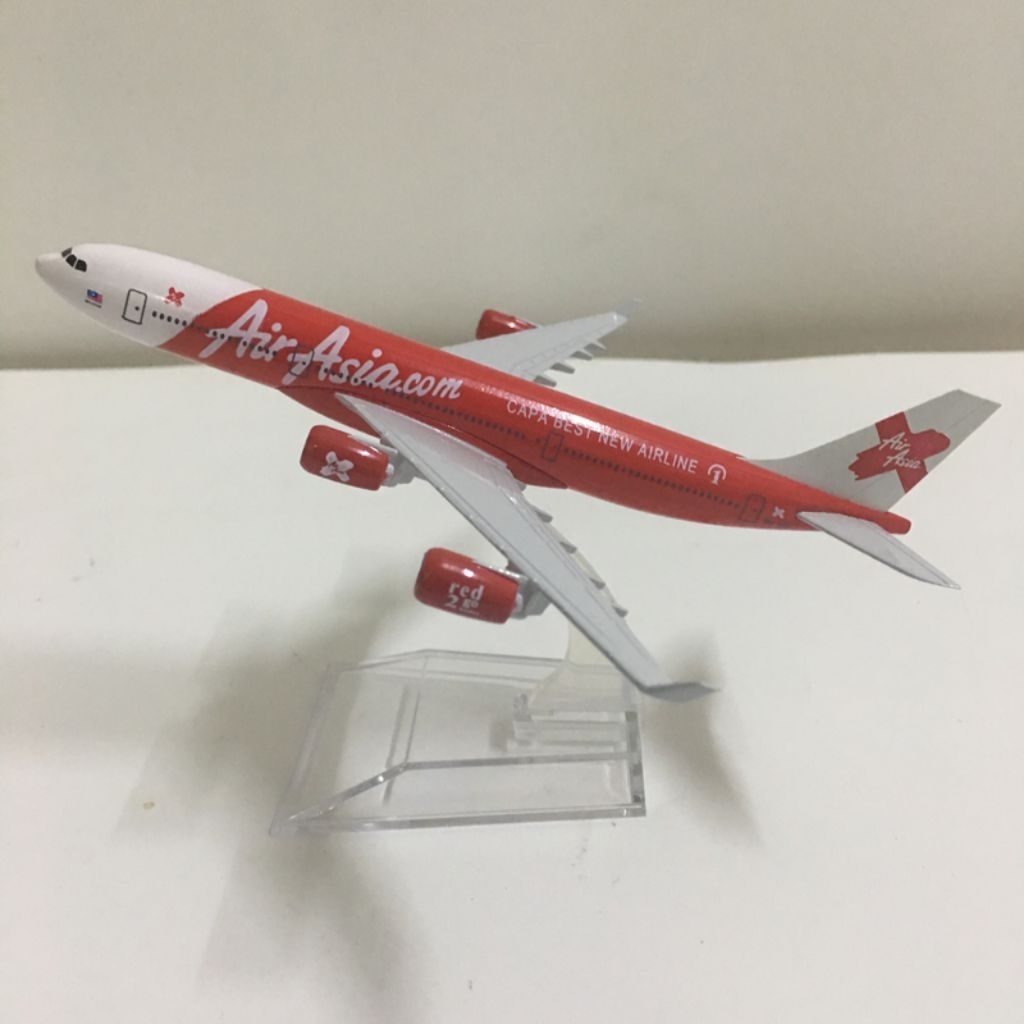 16CM AIR ASIA A340 MINIATUR PESAWAT DIECAST BESI METAL PAJANGAN DISPLAY