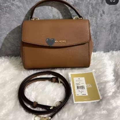 mk ava xs brown