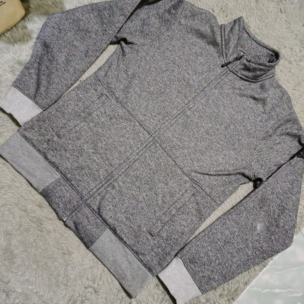 sweater second original TNF size M LD 106 P 67 limited