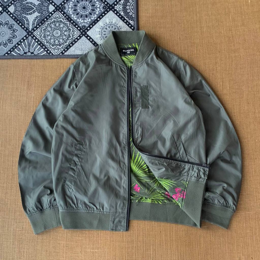 jaket Billabong size L (seperti baru) 100% original 190326I