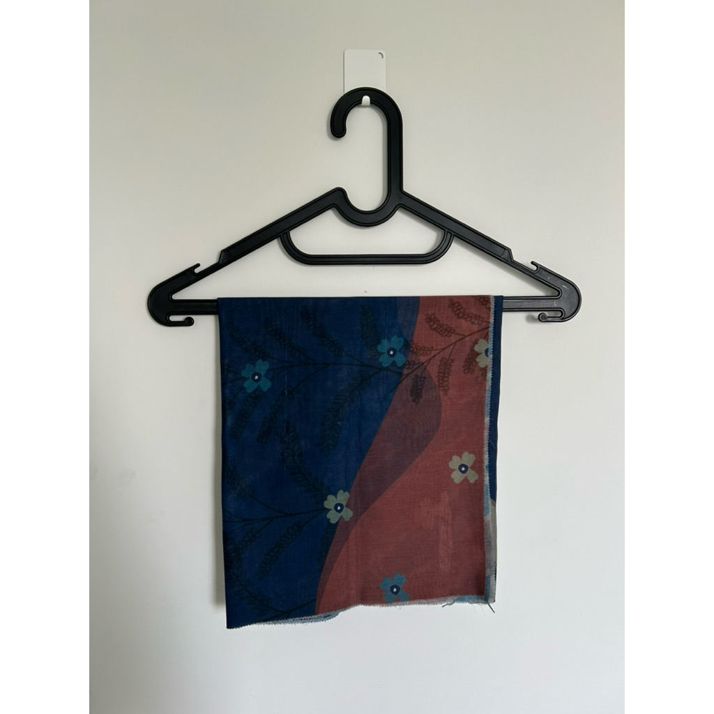 Preloved scarf brand Tsabita