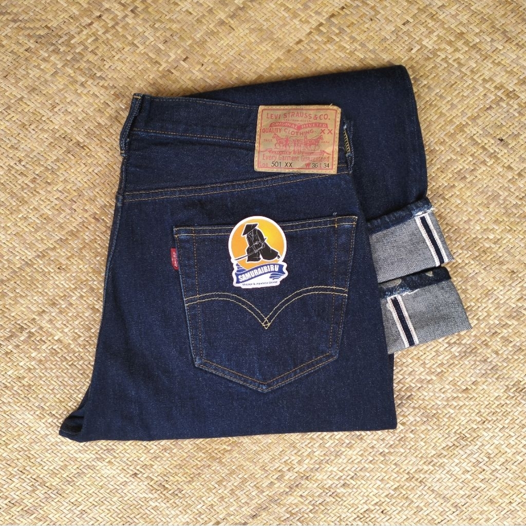 Levis selvedge 501XX japan not Levis 501 70s button 6 selvedge / Levis 70s button 6 /Levis button 6 