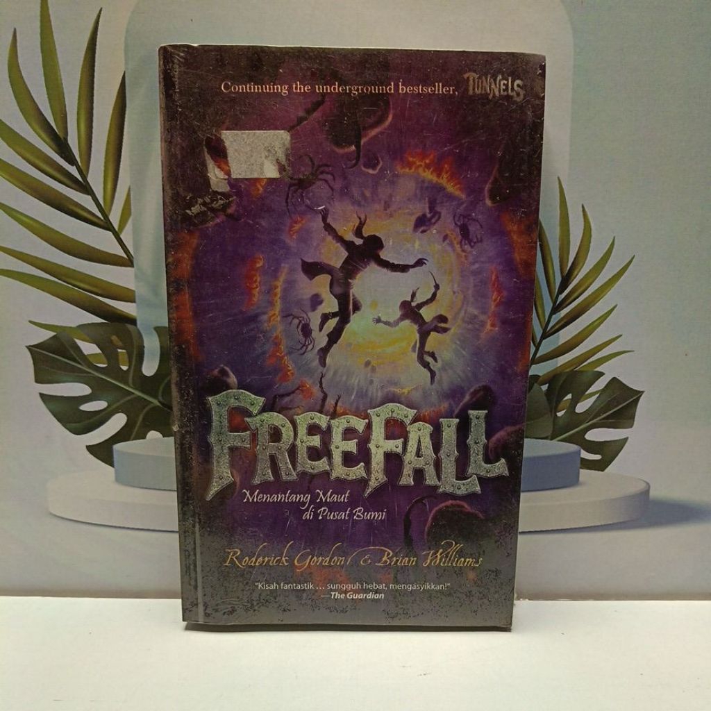 Novel Freefall By Roderick Gordon & Brian Williams Bahasa Indonesia Tersegel
