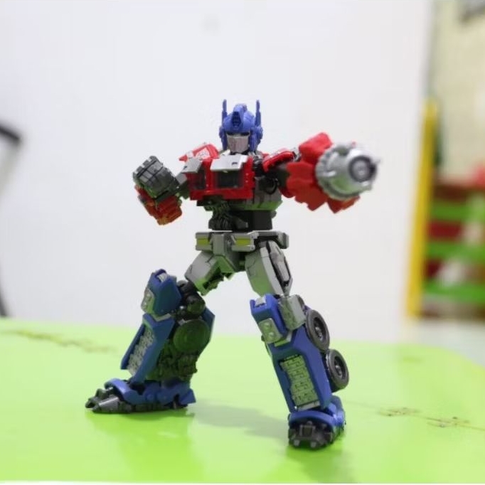 blokees Optimus prime Transformers classic class sudah dirakit,bekas(second)