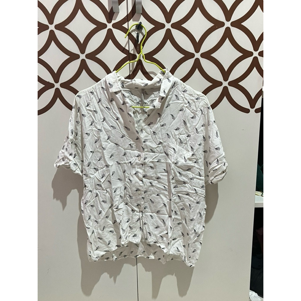 kemeja motif putih colorbox