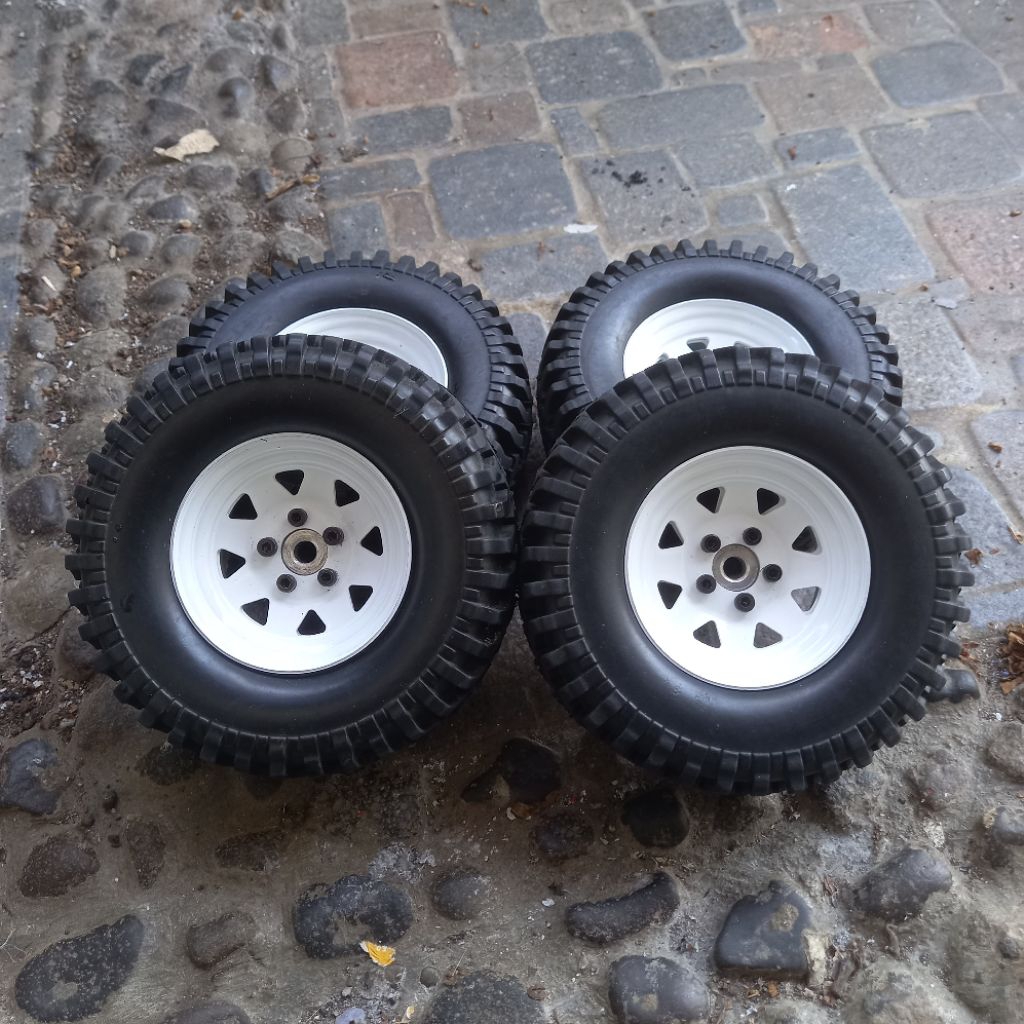 rc part  4 pcs velg metal beadlock 1.9 + ban soft