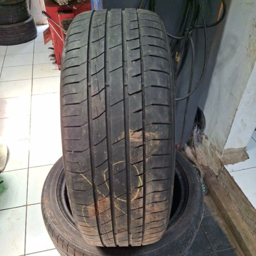 Ban copotan Accelera iota 225 55 R18